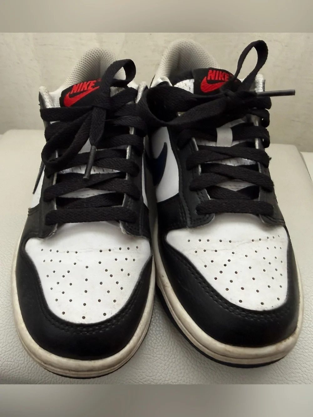 Nike Kids Low-Top Sneakers in Black, White & Navy